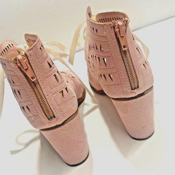 Womens Size 10 Baby Pink Leather Boho Cut Out Lace Up Stocked Heel Sandal Retro - Picture 4 of 11
